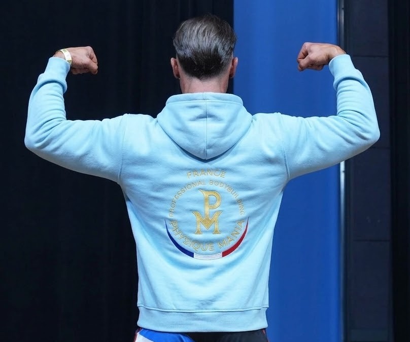 ben avec sweat de dos